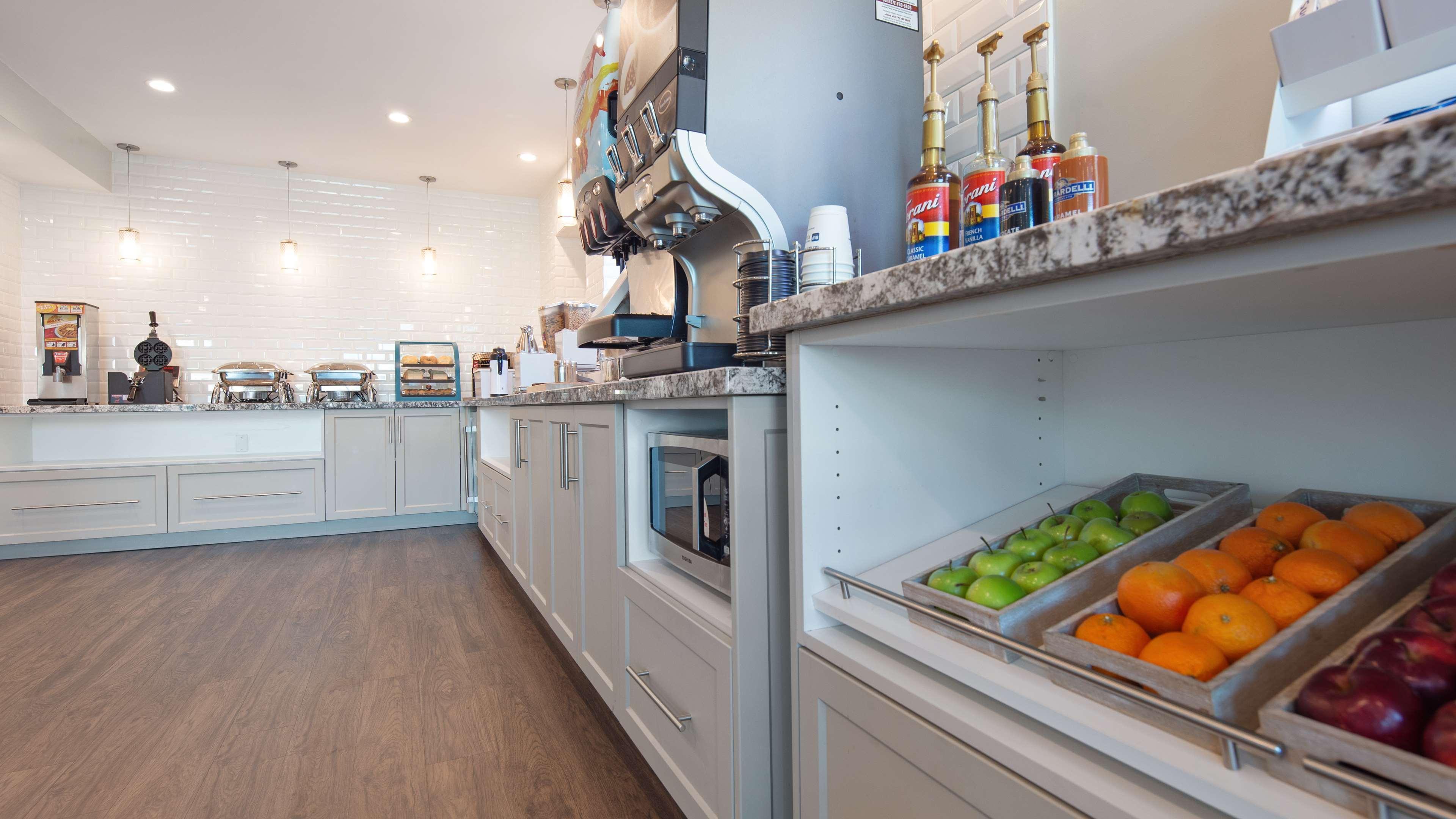 Western Woodland Hills 3* Los Angeles
