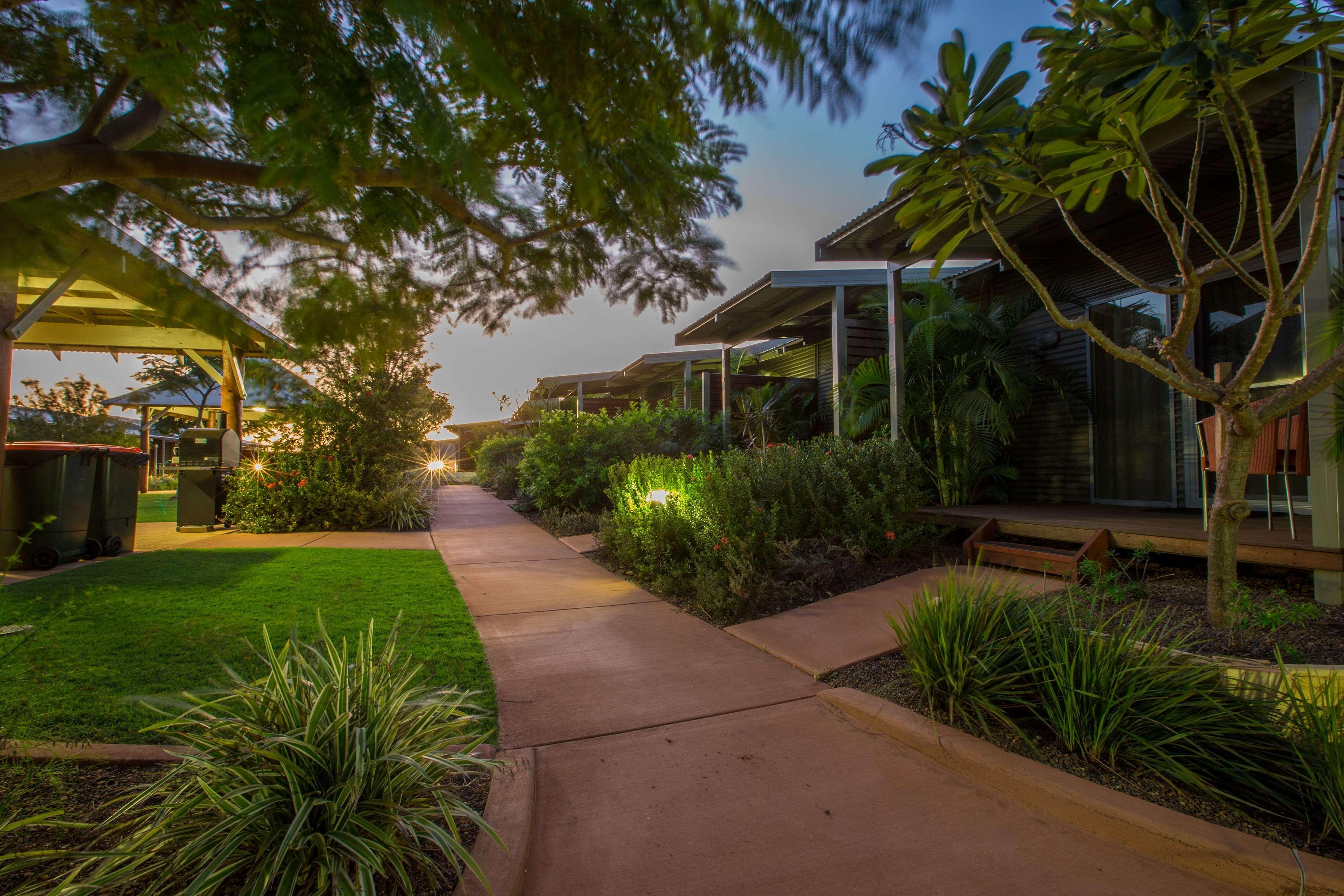Western Woodland Hills