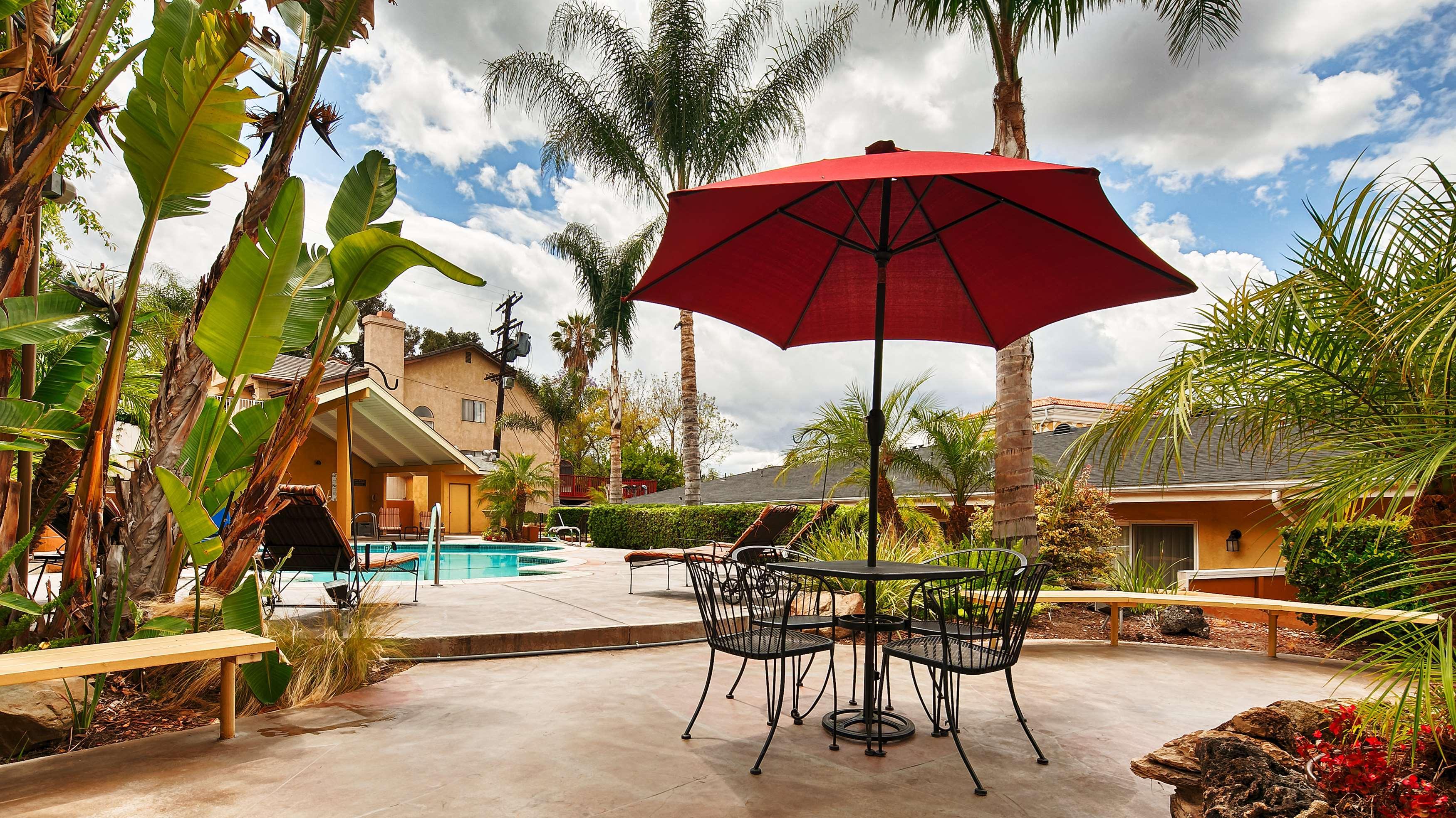 Western Woodland Hills Hotel