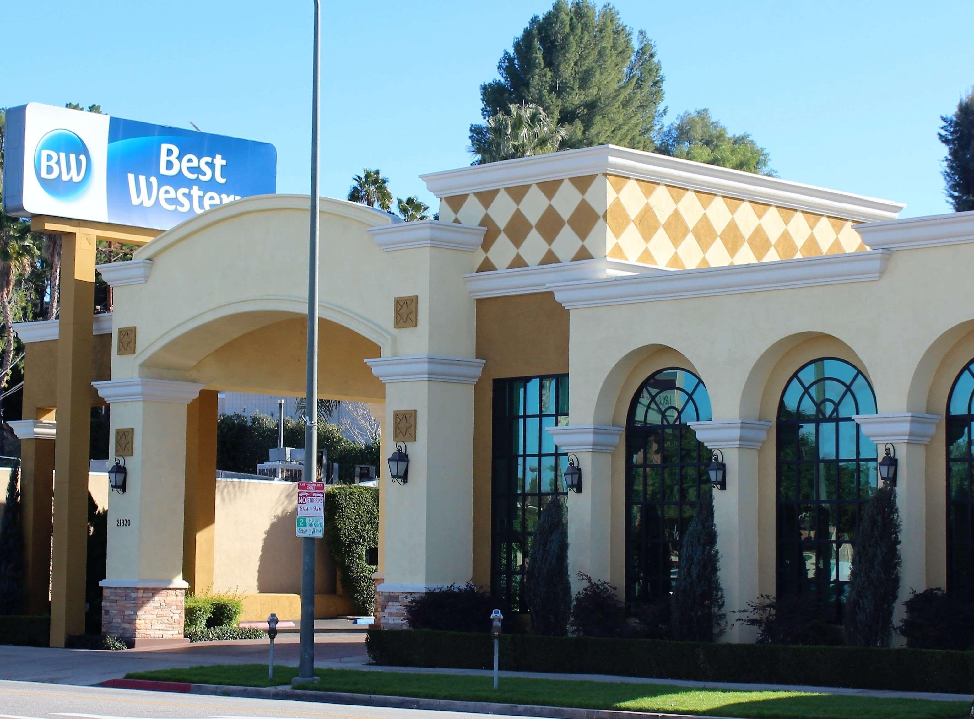 Western Woodland Hills Hotel 3*