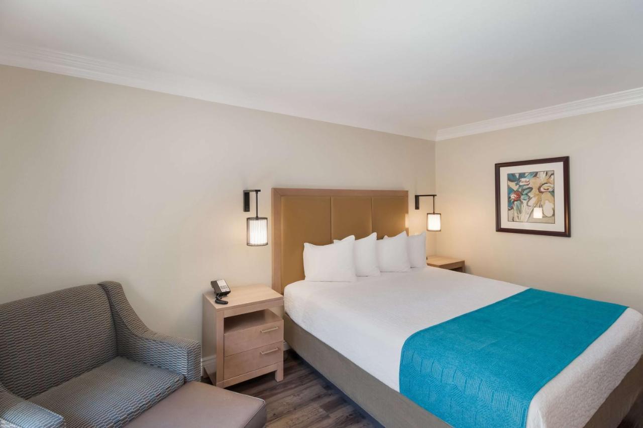 Hotel Western Woodland Hills Los Angeles