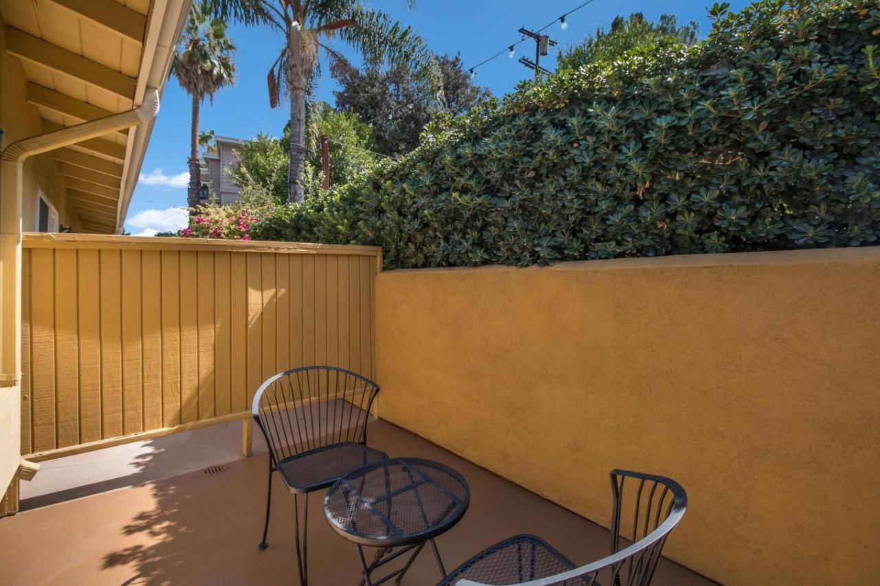 Hotel Western Woodland Hills Los Angeles