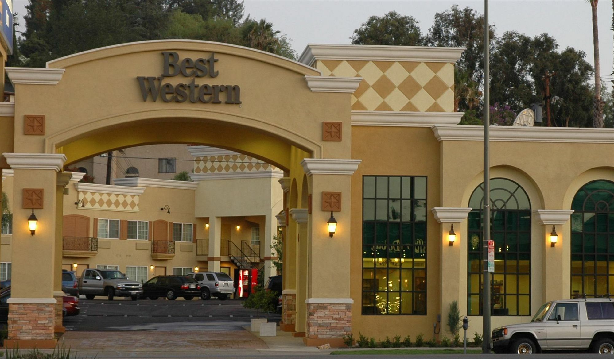 Western Woodland Hills Hotel