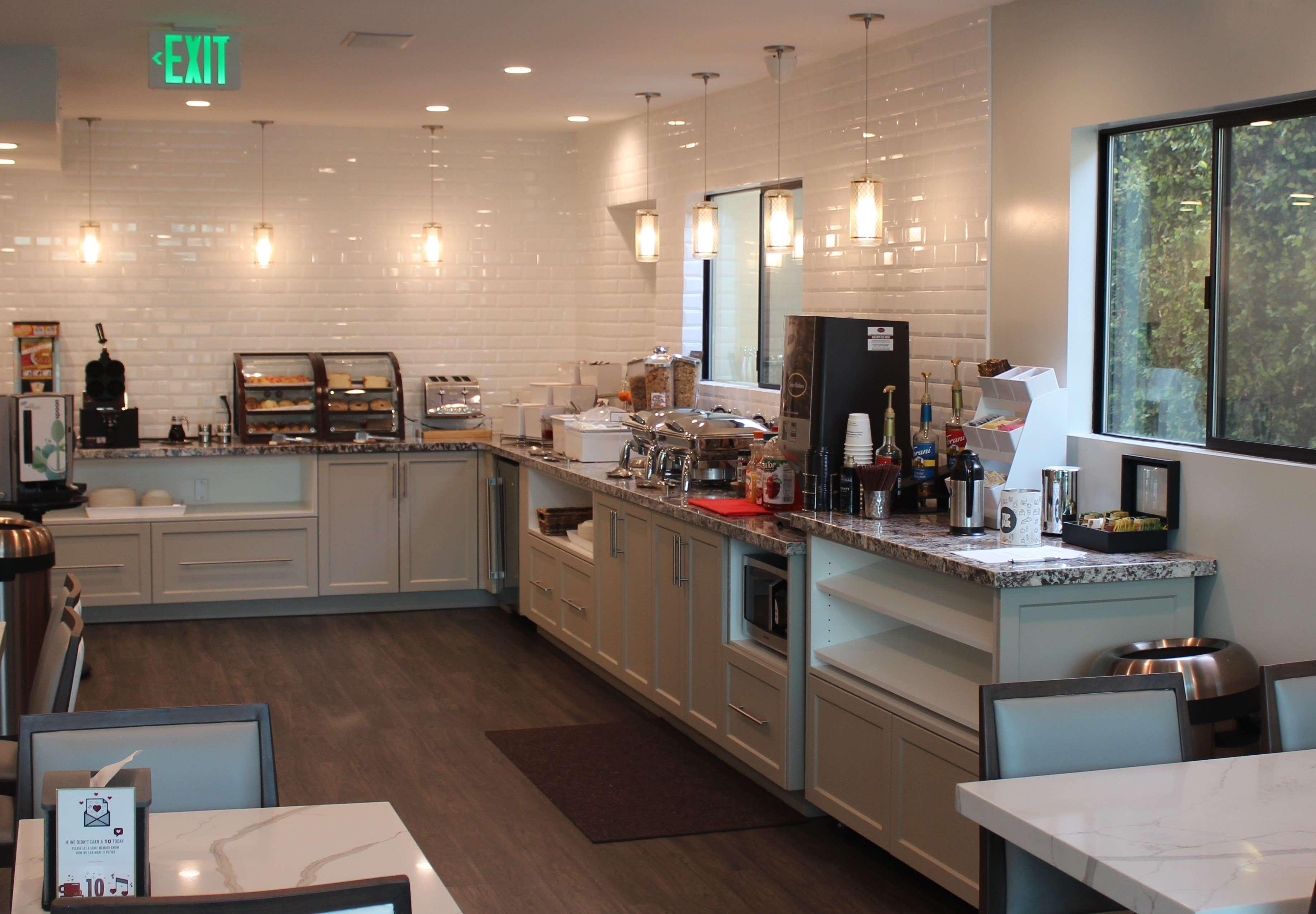 Western Woodland Hills 3* Los Angeles